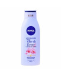 Olio a Lozione Fiori di Ciliegio e Olio di Jojoba Nivea Aceite En Locion (400 ml) 400 ml Olio a Lozione Fiori di Ciliegio e Olio di Jojoba Nivea Aceite En Locion (400 ml) 400 ml
