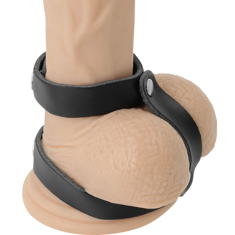 DARKNESS - ANELLO REGOLABILE PER PENE E TESTICOLI IN PELLE DARKNESS - ANELLO REGOLABILE PER PENE E TESTICOLI IN PELLE